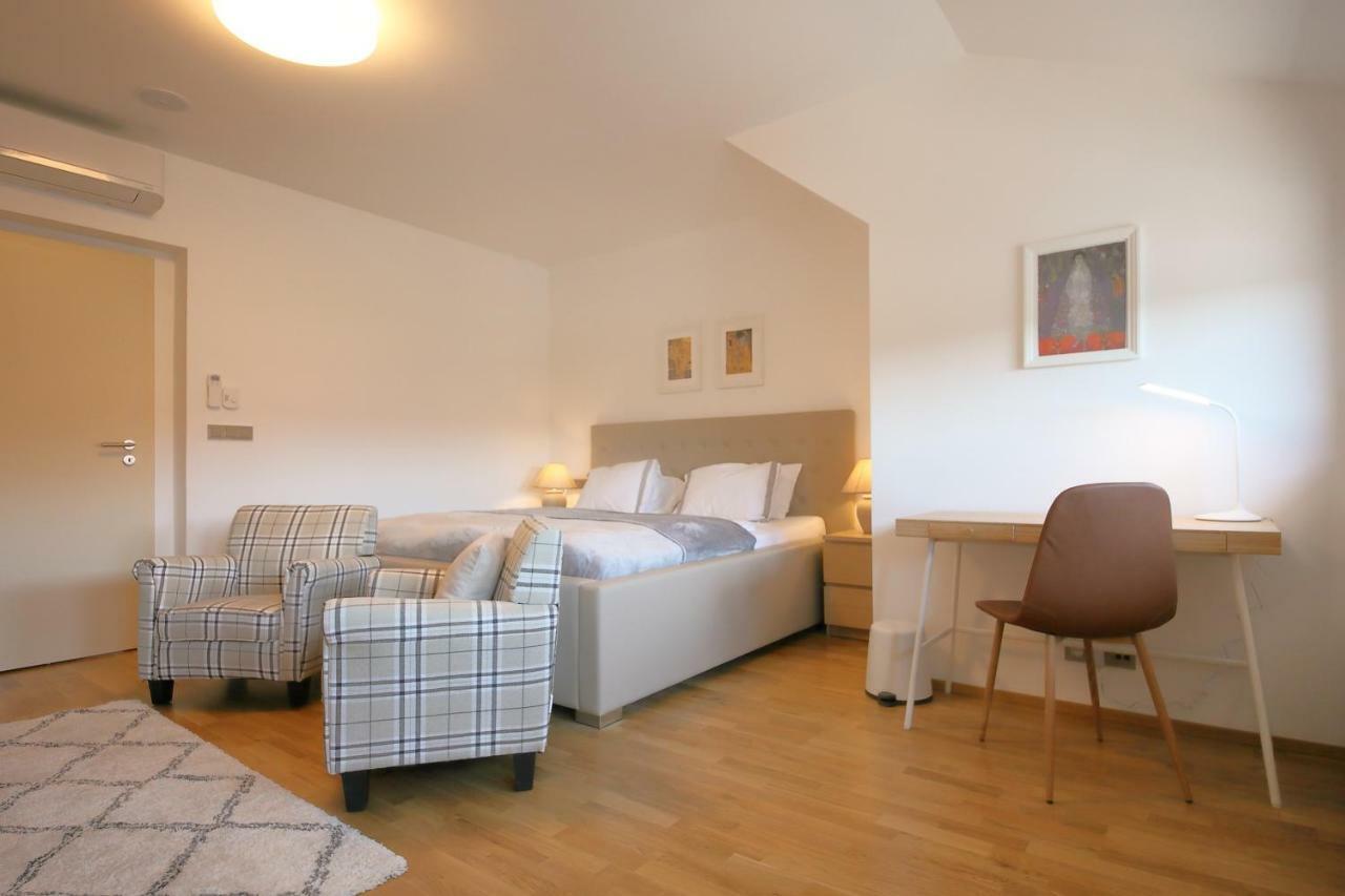 Expat House Apartmán *